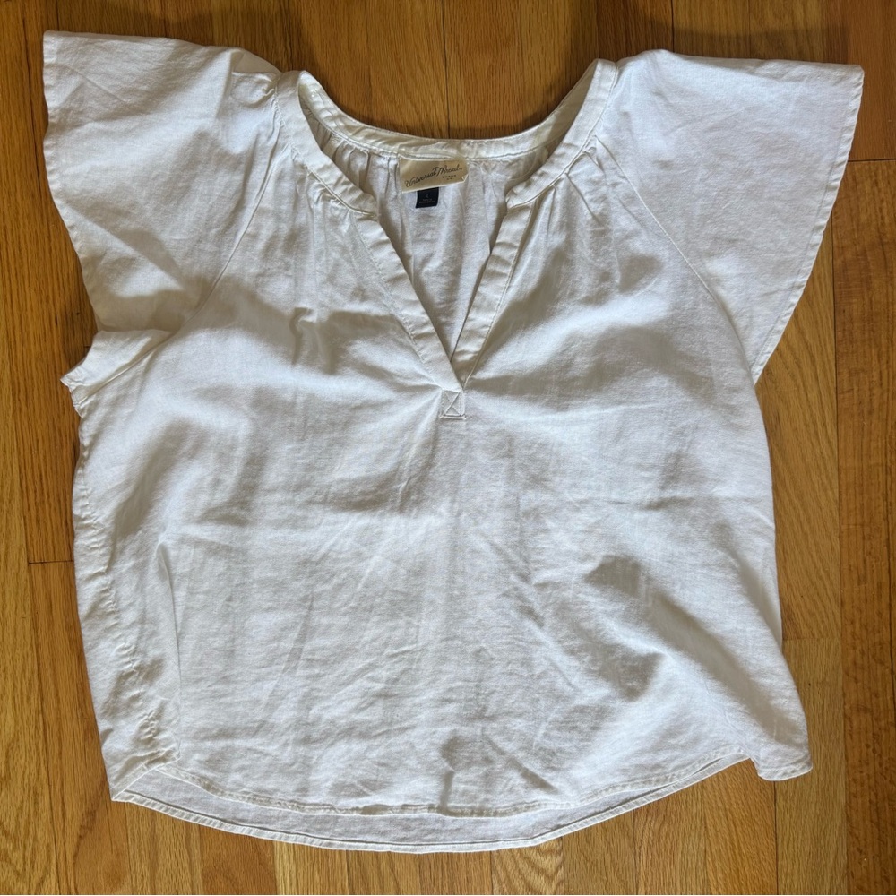 Universal Thread White Linen Blend Split-Neck Women's Top